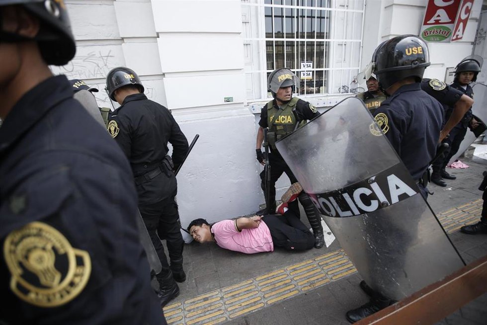 Archivo - Imagen de archivo de una protesta en Perú en 2019.