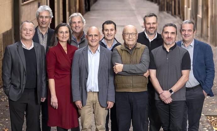 Archivo - Els membres del consell rector del Grup Clade