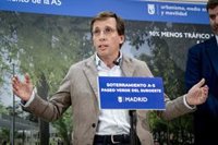 Almeida celebra que haya reunión con Puente y asegura que "lo lógico" es que el Gobierno asuma la gratuidad de la R-5