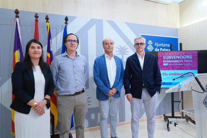La regidora de Comercio del Ayuntamiento de Palma, Lupe Ferrer, en la presentación de las ayudas a los comercios emblemáticos.