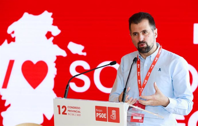 Archivo - El secretario general del PSOE de Castilla y León, Luis Tudanca, en el XII Congreso Provincial del PSOE de Burgos, Archivo