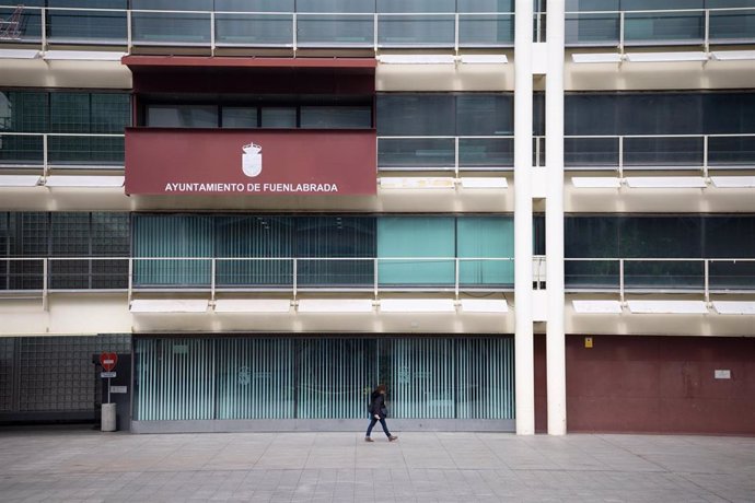 Archivo - Fachada del Ayuntamiento de Fuenlabrada, a 14 de febrero de 2024, en Fuenlabrada, Madrid (España).