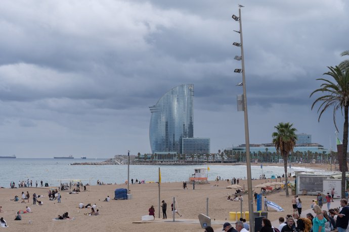 Imatge d'arxiu d'una platja de Barcelona