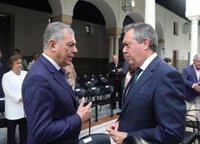 Espadas acusa a Sanz de "mentir" con el metro de Sevilla y le pide no echar "a perder" el acuerdo entre administraciones