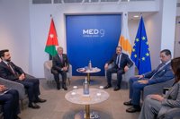 El rey de Jordania pide coordinar una respuesta "eficaz" para poner fin a la "catástrofe humanitaria" en Gaza