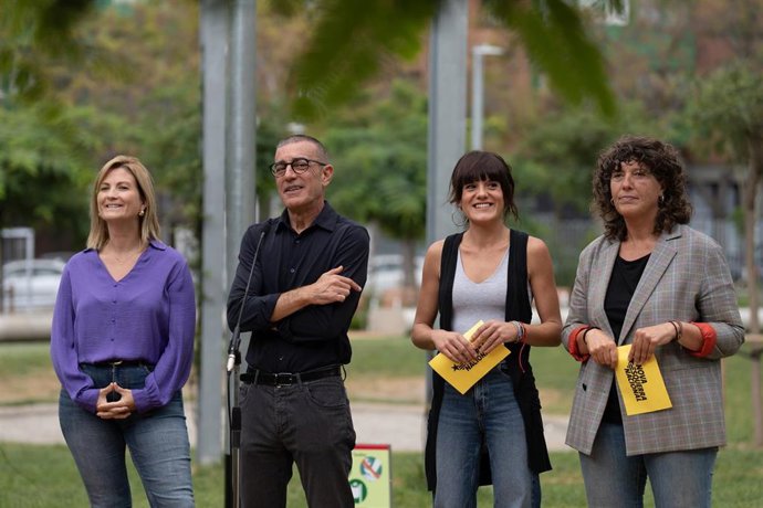 (I-D) La candidata a la Vicepresidencia de Asuntos Internacionales, Raquel Sans, el candidato a la Presidencia de ERC, Xavier Gods, la candidata a la Secretaría General, Alba Camps, y la candidata a la Vicepresidencia de Cohesión Interna, Teresa Jord,