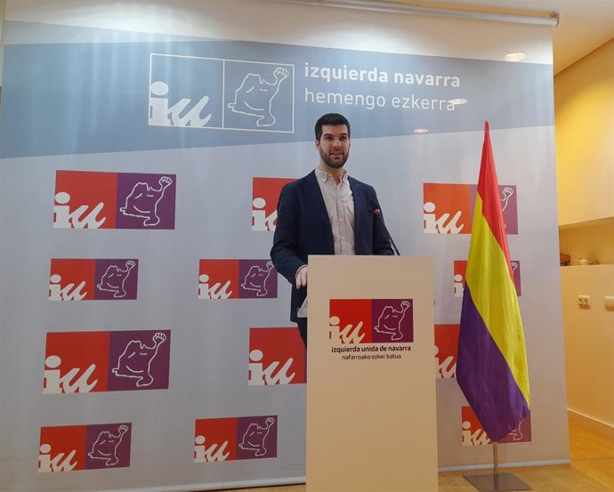 Archivo - El coordinador general de Izquierda Unida de Navarra, Carlos Guzmán.