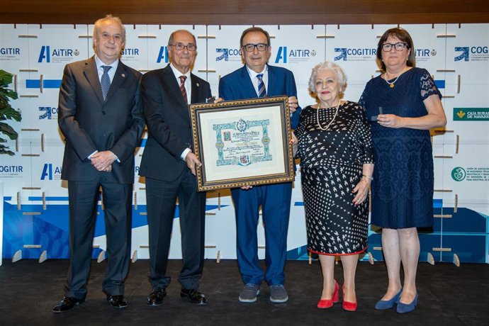 COGITIR celebra su 40 aniversario en La Rioja con un homenaje a colegiados que han cumplido 25 y 50 años en la profesión