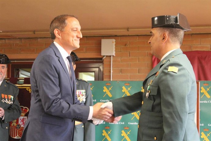 El subdelegado del Gobierno en Lleida, Salvador Giménez, asiste a la celebración de Comandancia de la Guardia Civil de Lleida de su patrona, la Virgen del Pilar, a 12 de octubre de 2024, en Lleida (Catalunya)
