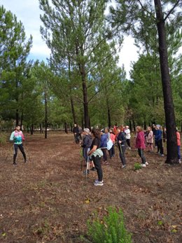 Mujeres participantes en el II Encuentro Nacional de Marchadoras Nórdicas celebrado este fin de semana en la Reserva de la Biosfera Tajo Internacional
