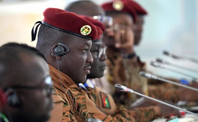 Archivo - Ibrahim Traoré, líder de la junta militar de Burkina Faso