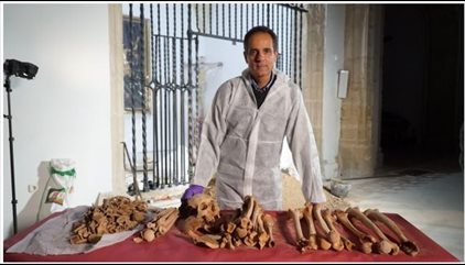 La investigación de los restos de Colón de la Catedral de Sevilla apuntan a una familia judía del mediterráneo español