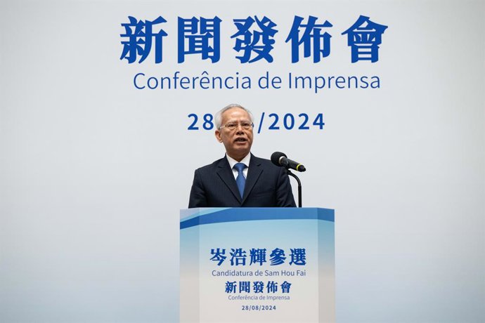 Archivo - MACAO, Aug. 28, 2024  -- Sam Hou Fai, former president of Macao's Court of Final Appeal, delivers his election declaration at a press conference in Macao, south China, Aug. 28, 2024.   Sam said on Wednesday that he will run for the sixth-term 