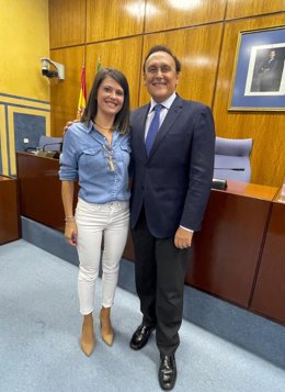 Angeles Martínez junto a José Carlos Gómez Villamandos.