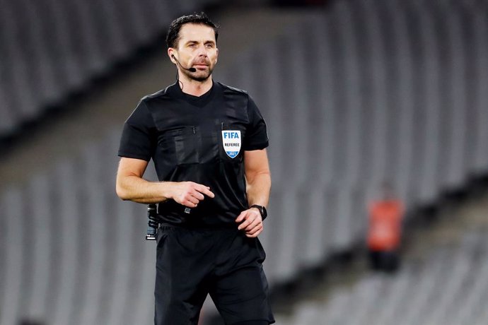 Archivo - Referee Daniel Stefanski during the 2022 FIFA World Cup, Qualifiers, Group G football match between Turkey and Latvia on March 30, 2021 at Ataturk Olympic Stadium in Istanbul, Turkey - Photo Orange Pictures / DPPI