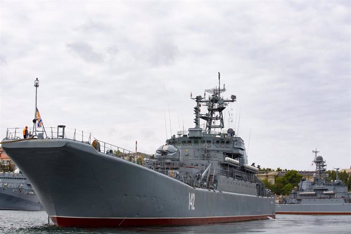 Archivo - En buque de desembarco 'Novocherkassk' (BDK-46) de la Armada rusa en el puerto de Sebastopol, en Crimea