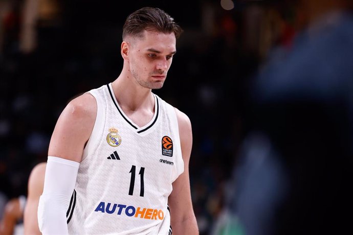 Mario Hezonja con el Real Madrid