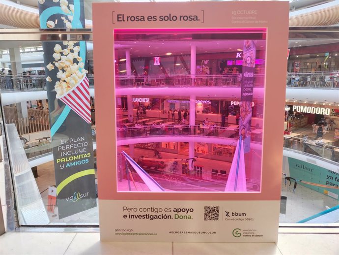 Vallsur se tiñe de color rosa entre este martes y el domingo por el Día Mundial contra el Cáncer de Mama