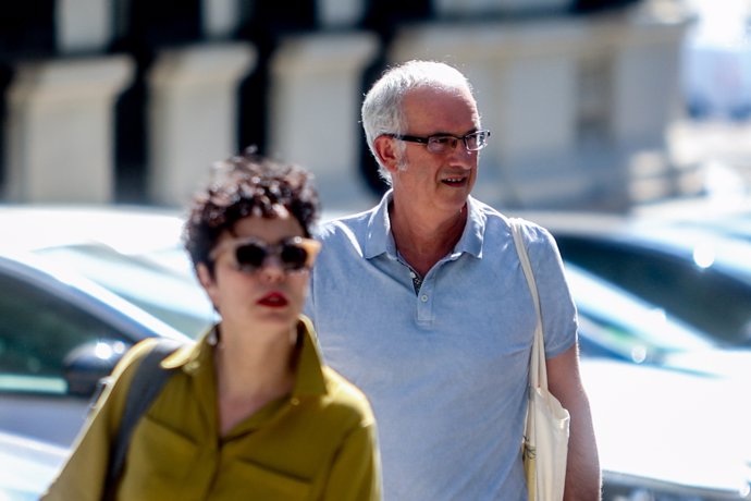 El ex jefe de ETA Miguel Albisu, alias 'Mikel Antza', con gafas, se dirige a la sede de la Audiencia Nacional (AN) de Génova para declarar como imputado por el atentado contra  Miguel Ángel Blanco, a 21 de julio de 2022, en Madrid (España).