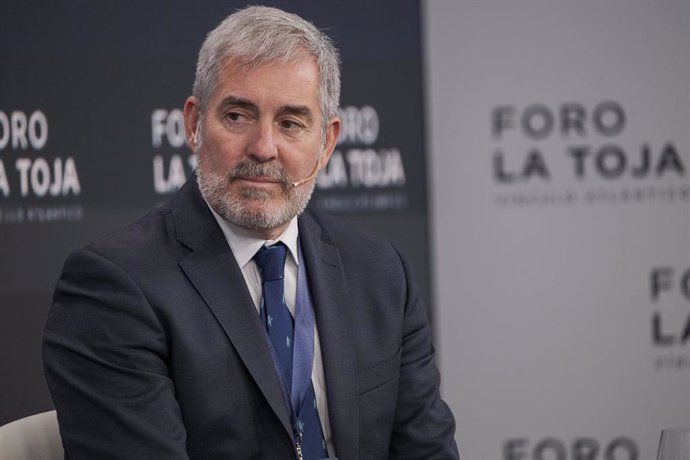 El presidente de Canarias, Fernando Clavijo, durante la segunda jornada del Foro La Toja, a 4 de octubre de 2024, en la Illa de Toxa, Pontevedra, Galicia (España). El Foro La Toja – Vínculo Atlántico 2024, que celebra su sexta edición, se ha afianzado com