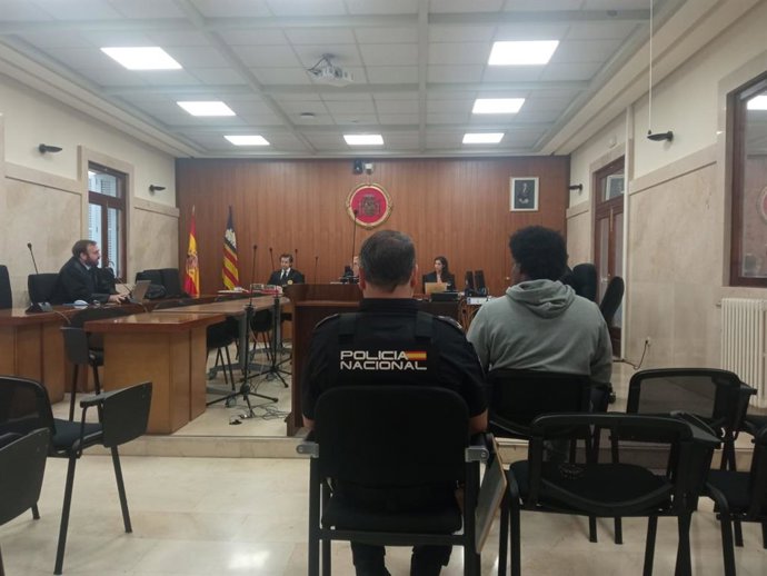 El acusado, durante el juicio.