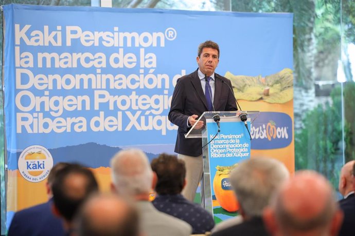 El 'president' Carlos  Mazón asiste a la presentación de la campaña de promoción de la Denominación de Origen Kaki Ribera