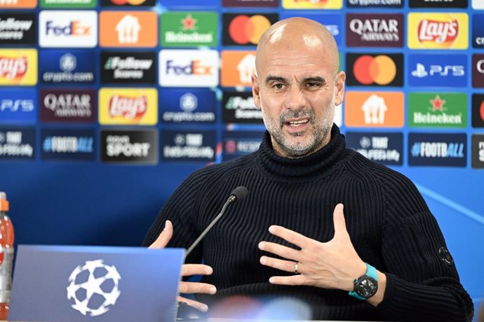 30 September 2024, Slovakia, Bratislava: Manchester City coach Pep Guardiola speaks during a press conference ahead of Tuesday's UEFA Champions League soccer match against SK Slovan Bratislava. Photo: Pavel Neubauer/TASR/dpa