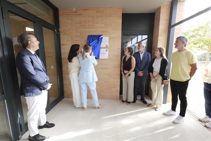 La presidenta del Govern, Marga Prohens, inaugura el nuevo CEIP de Campos