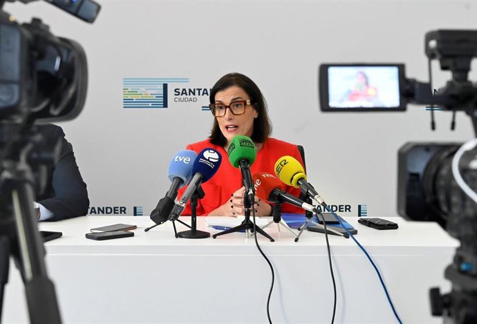 La alcaldesa, Gema Igual, presenta las ordenanzas fiscales para 2025