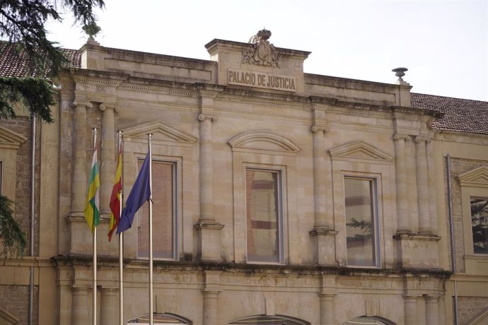 Archivo - Vista de la fachada del Palacio de Justicia de La Rioja