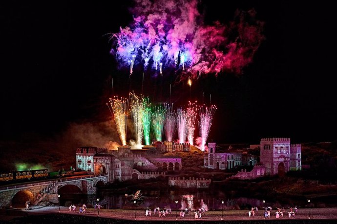 Archivo - Representación de 'El Sueño de Toledo' en Puy du Fou.