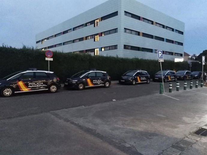 Archivo - Coches policiales en una imagen de archivo