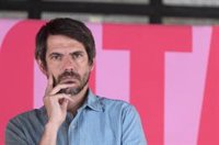 Sumar endurece su crítica al PSOE en vivienda e IU plantea hablar de expropiaciones a grandes tenedores de pisos