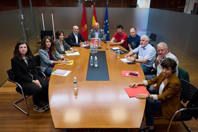 Participantes en la Mesa de Fiscalidad Agraria.