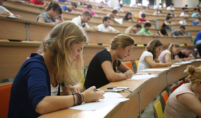 Archivo - Andalucía aprueba 22 nuevos títulos de grado, máster y doctorado para el nuevo curso universitario