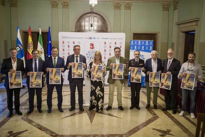 Autoridades presentes en el acto de presentación de la séptima edición de la 'Regata William Martin, el legado inglés'.