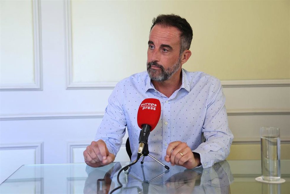 Archivo - El conseller de Vivienda, Territorio y Movilidad del Govern, José Luis Mateo, durante una entrevista para Europa Press, a 21 de agosto de 2024