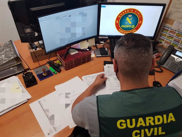 Archivo - Equipo de ciberdelincuencia de la Guardia Civil