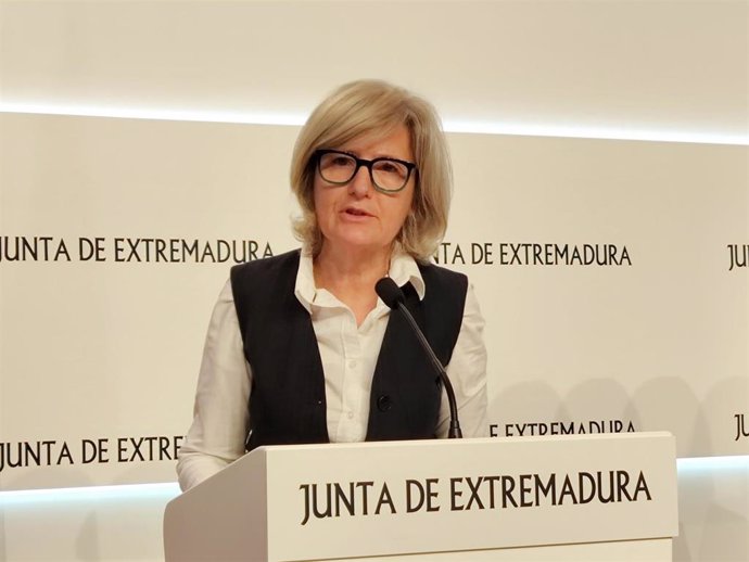 La portavoz de la Junta de Extremadura, Victoria Bazaga, en rueda de prensa tras el Consejo de Gobierno autonómico