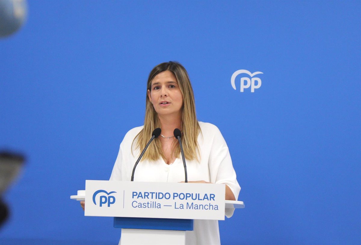 PP CLM acusa a Page de estar  compinchado  con Sánchez para habilitar el aeropuerto de Ciudad Real como lugar de acogida