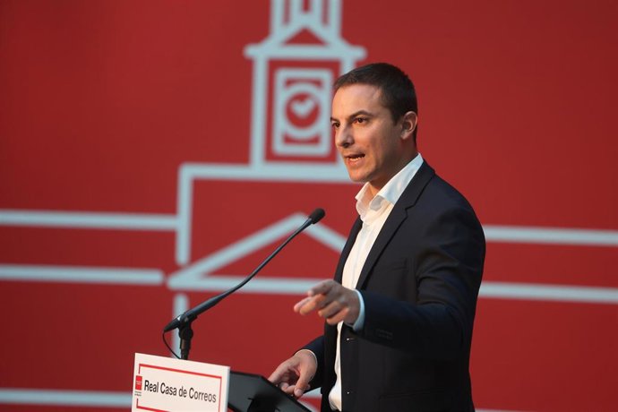 Archivo - El secretario general de PSOE-M, Juan Lobato.