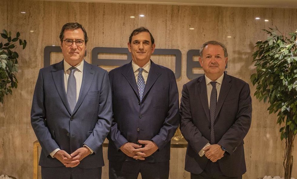 Empresarios y agencias de inversión de Perú destacan oportunidades de negocio en el país andino