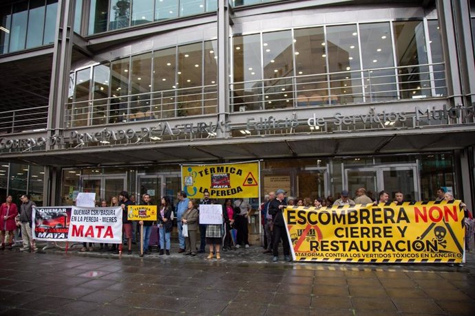 Movilización en contra de la quema de CSR en La Pereda