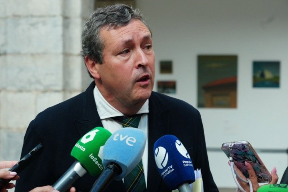 El diputado y senador autonómico Íñigo Fernández.