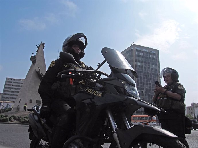 Archivo - May 1, 2024, Lima, Lima, Peru: Police guarding the streets when thousands of union members take to the streets of Lima commemorating the International Labour Day