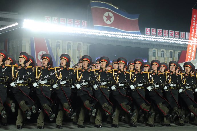 Archivo - Imagen de archivo de una marcha militar en Corea del Norte