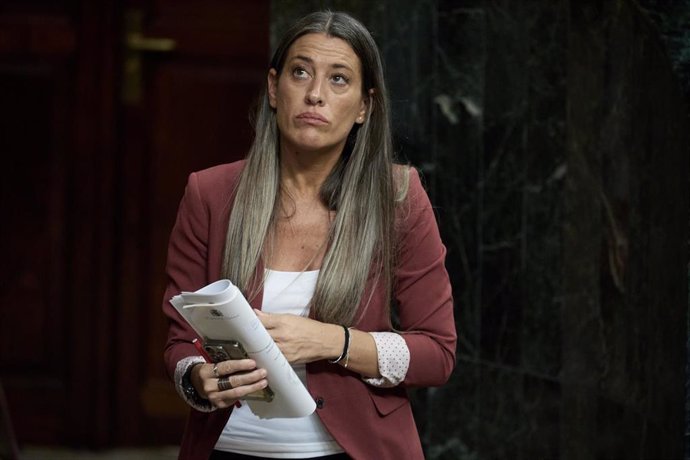 La portavoz de Junts en el Congreso, Miriam Nogueras, durante una sesión plenaria, en el Congreso de los Diputados, a 9 de octubre de 2024, en Madrid (España). 