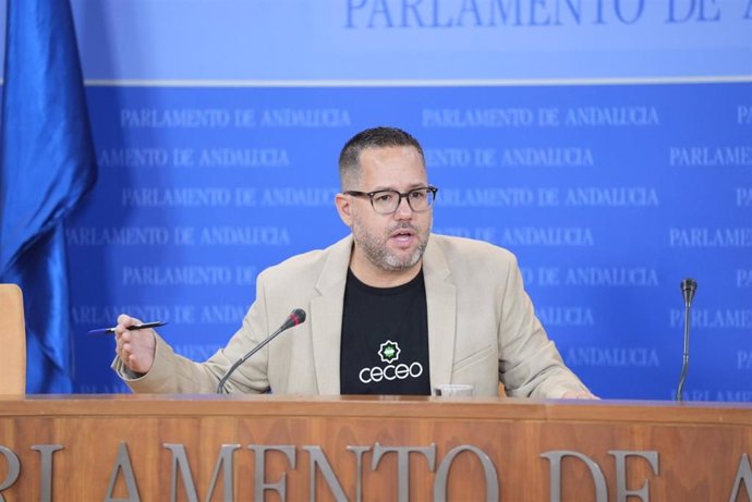 El portavoz del Grupo Mixto-Adelante Andalucía en el Parlamento, José Ignacio García, este miércoles en rueda de prensa