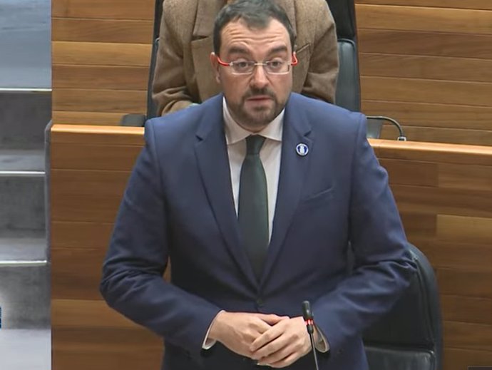 El presidente del Principado de Asturias, Adrián Barbón