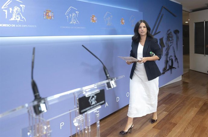 La portavoz de VOX en el Congreso, Pepa Millán, en una rueda de prensa 